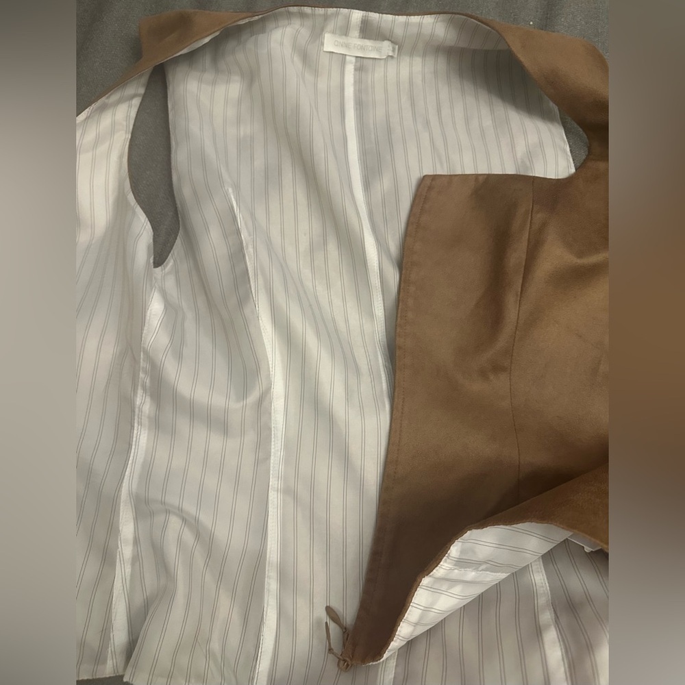 Anne Fontaine suede like vest , size m - Picture 4 of 8